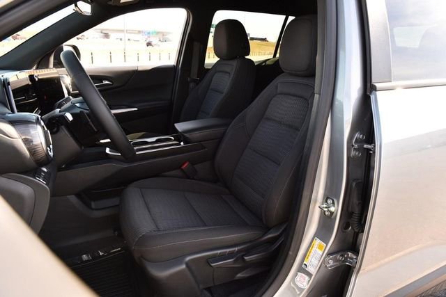 Used 2025 Chevrolet Equinox LT image 18