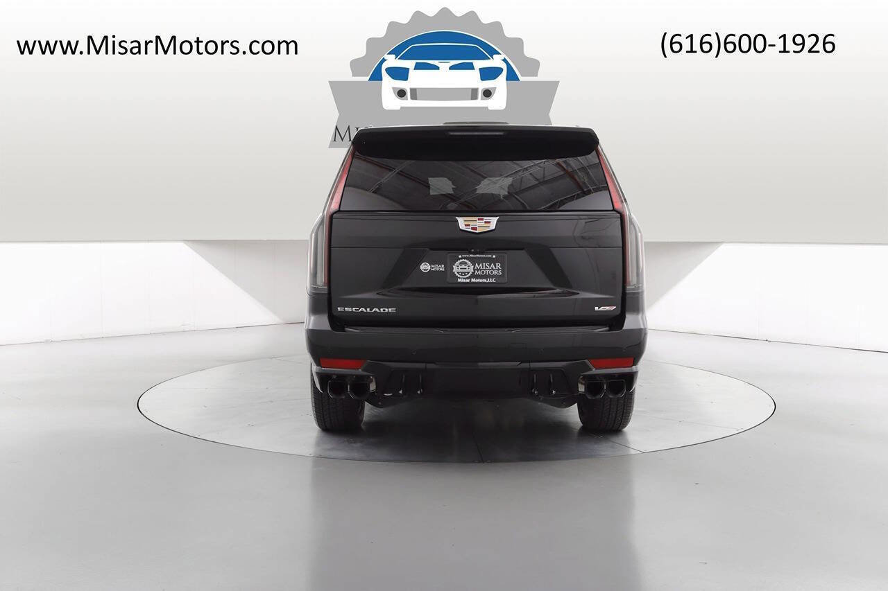 Used 2023 Cadillac Escalade V image 4
