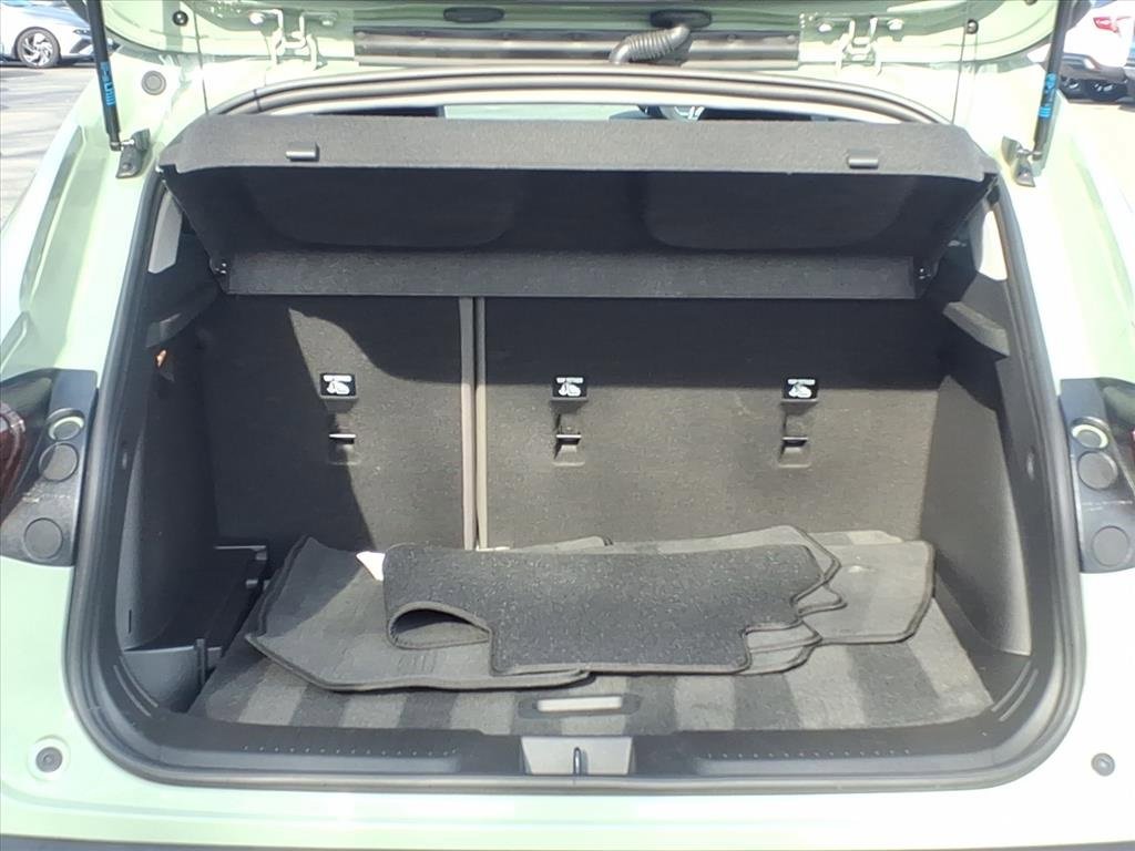 Used 2024 Chevrolet Trax ACTIV w/ Sunroof Package image 21