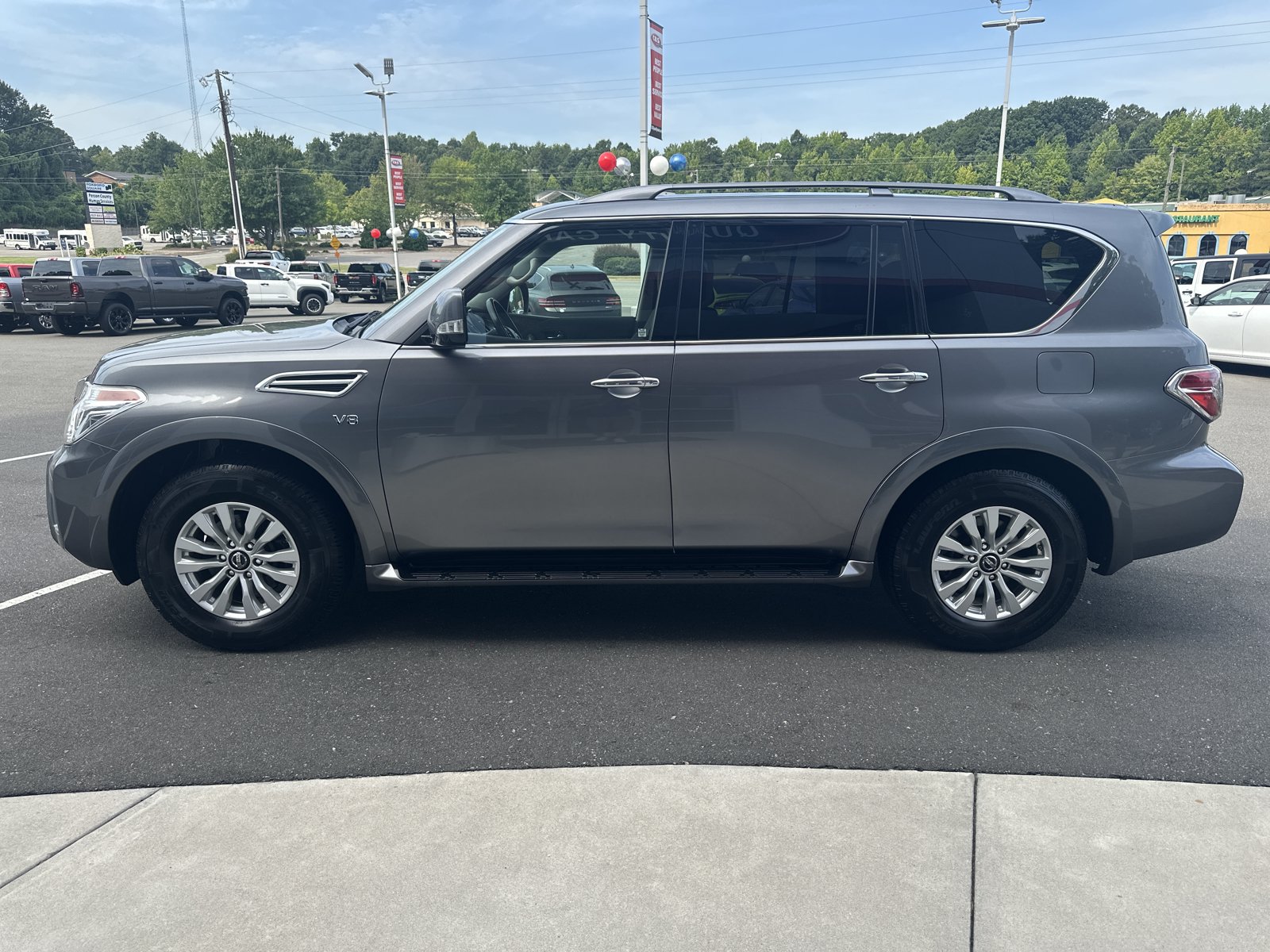 Used 2020 Nissan Armada SV w/ Driver Package RWD image 5