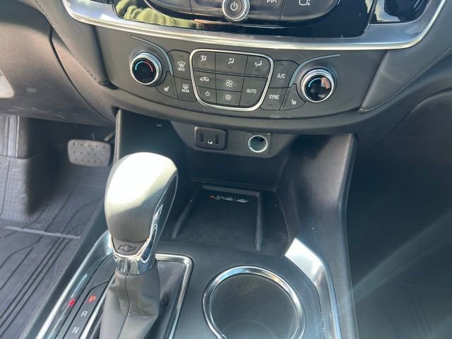 Used 2023 Chevrolet Traverse LT image 13