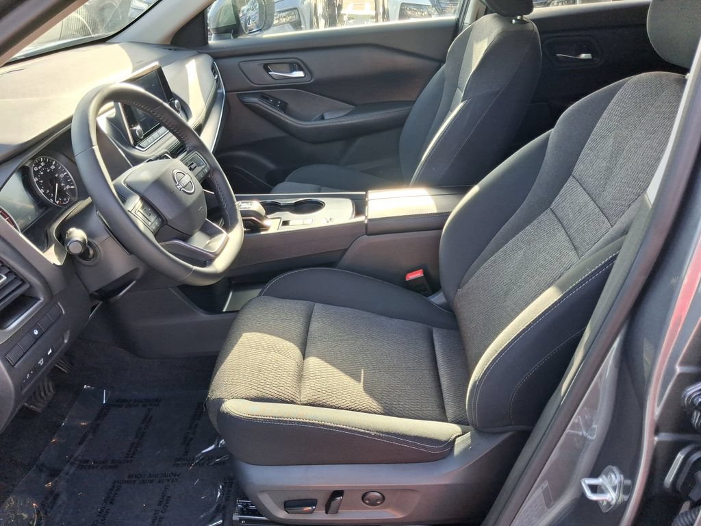 Used 2026 Nissan Rogue SV FWD image 19