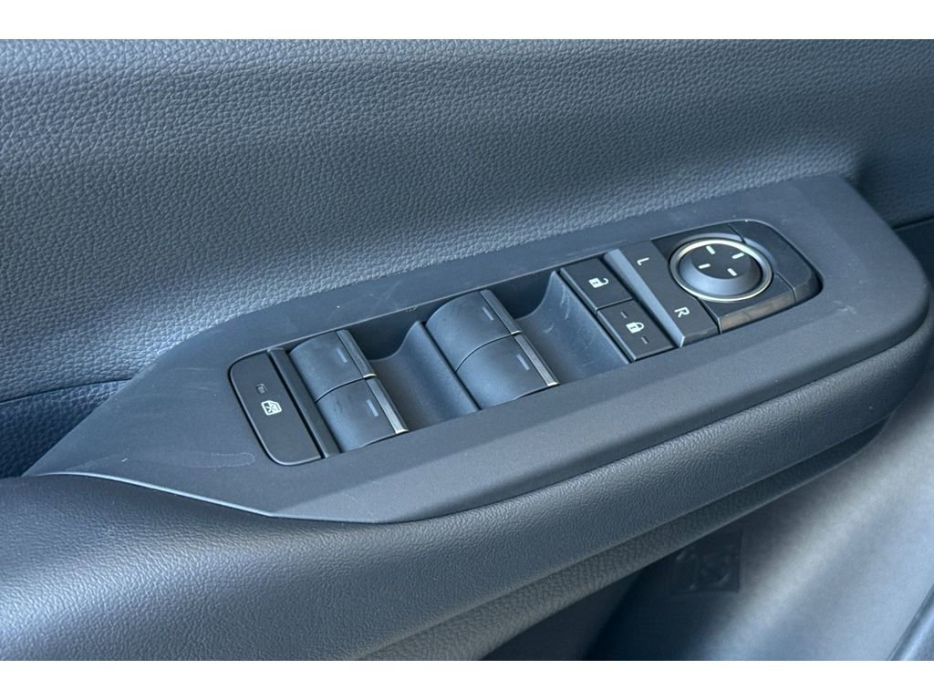 New 2026 Toyota Prius Plug-In Hybrid image 12