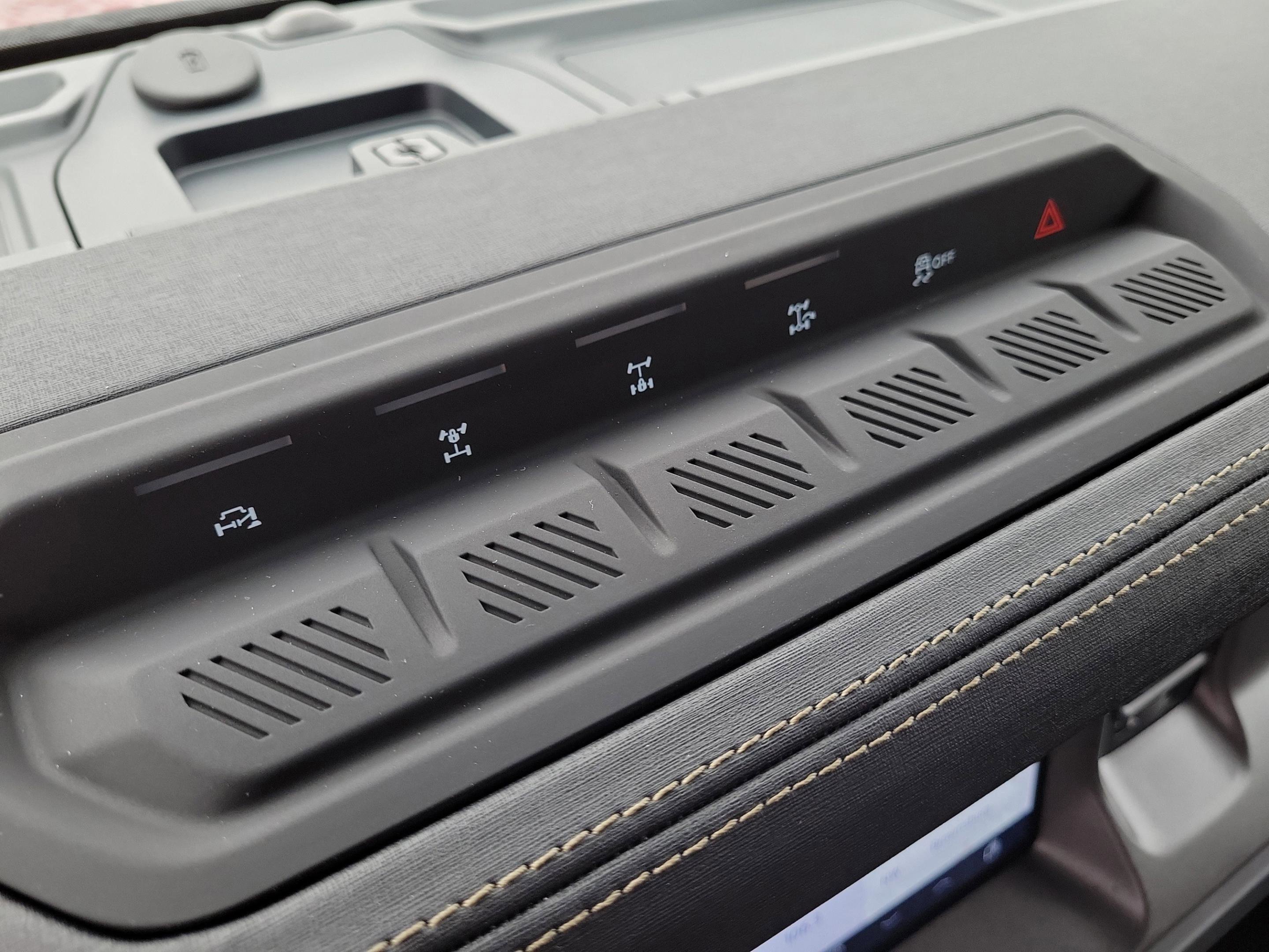 New 2025 Ford Bronco Badlands w/ Sasquatch Package image 23