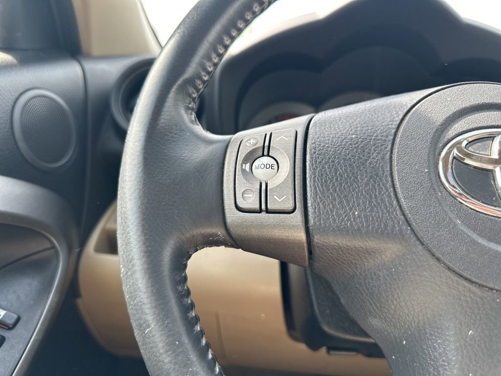 Used 2009 Toyota RAV4 Limited AWD/4WD image 22
