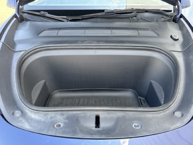 Used 2023 Tesla Model Y Long Range AWD/4WD image 27
