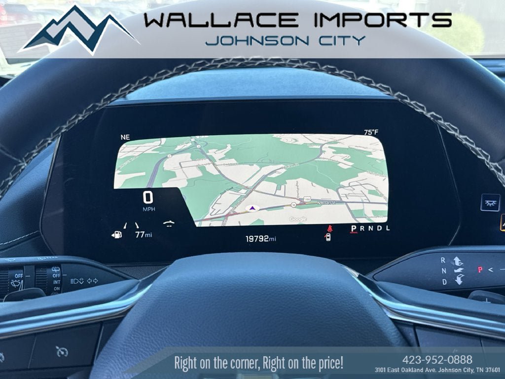 Used 2025 Chevrolet Traverse LT FWD image 30
