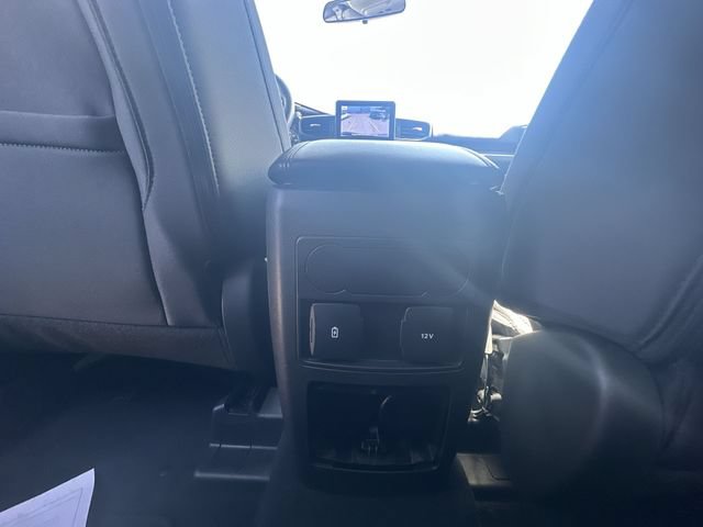 Used 2023 Ford Explorer XLT AWD/4WD image 22