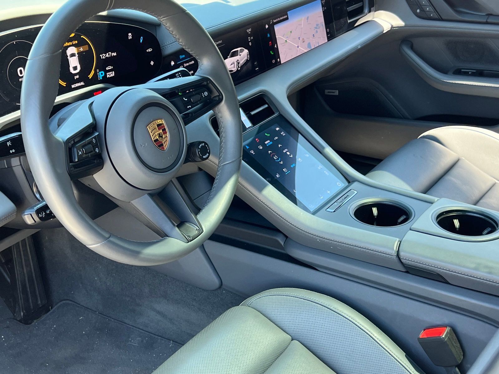 Certified 2022 Porsche Taycan 4S image 4