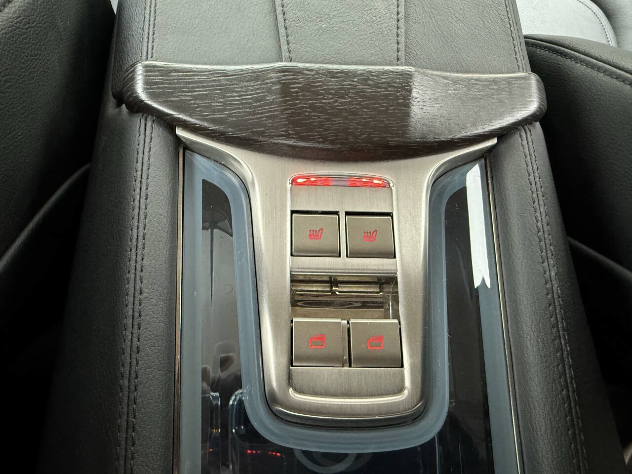 Used 2012 Fisker Karma EcoStandard RWD image 30