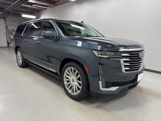 Certified 2021 Cadillac Escalade ESV Premium Luxury w/ Driver Assist Tech Package AWD/4WD image 3