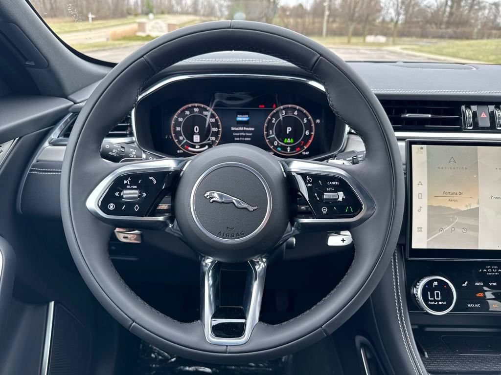 Used 2026 Jaguar F-PACE R-Dynamic S AWD/4WD image 21