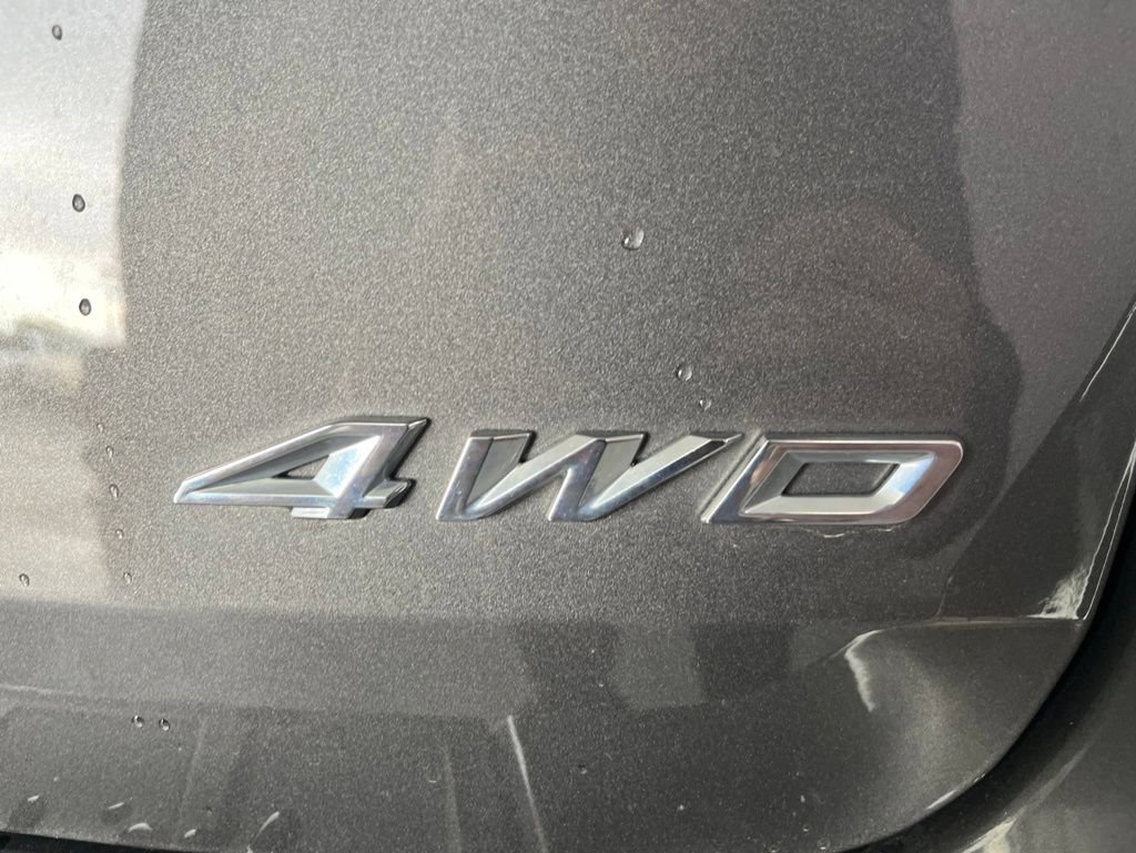 Used 2023 Ford Explorer XLT w/ Equipment Group 202A AWD/4WD image 44
