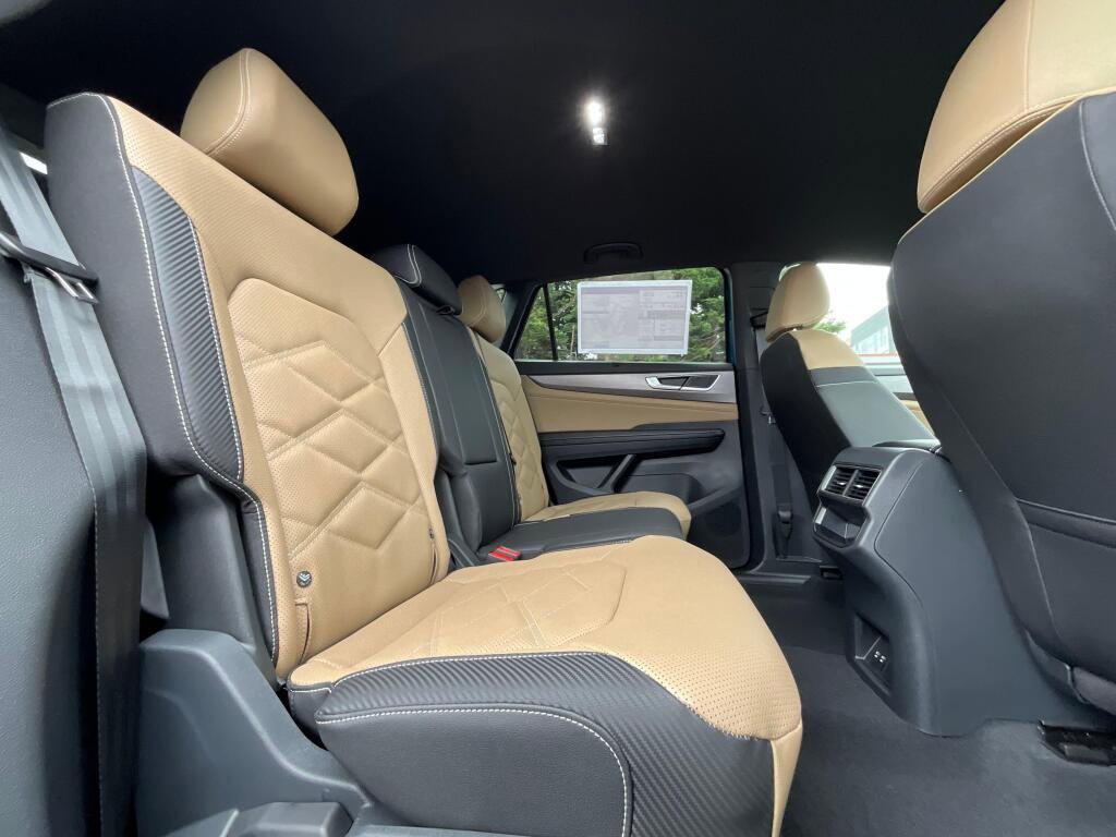 New 2026 Volkswagen Atlas Cross Sport SE AWD/4WD image 14