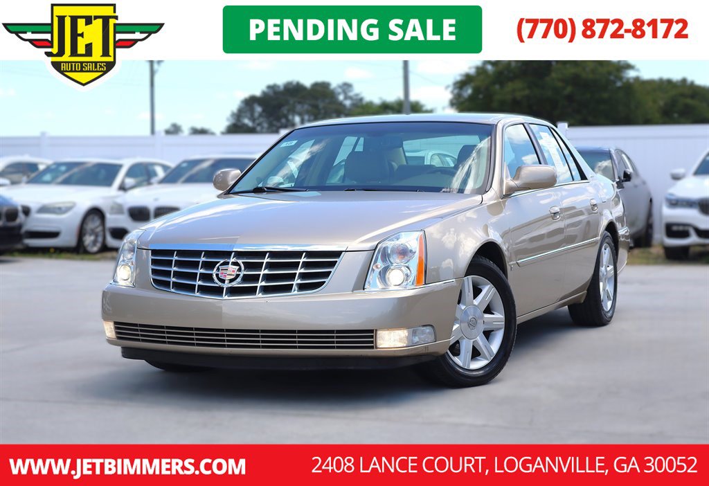 Used 2006 Cadillac DTS w/ Trunk Convenience Package FWD image 1