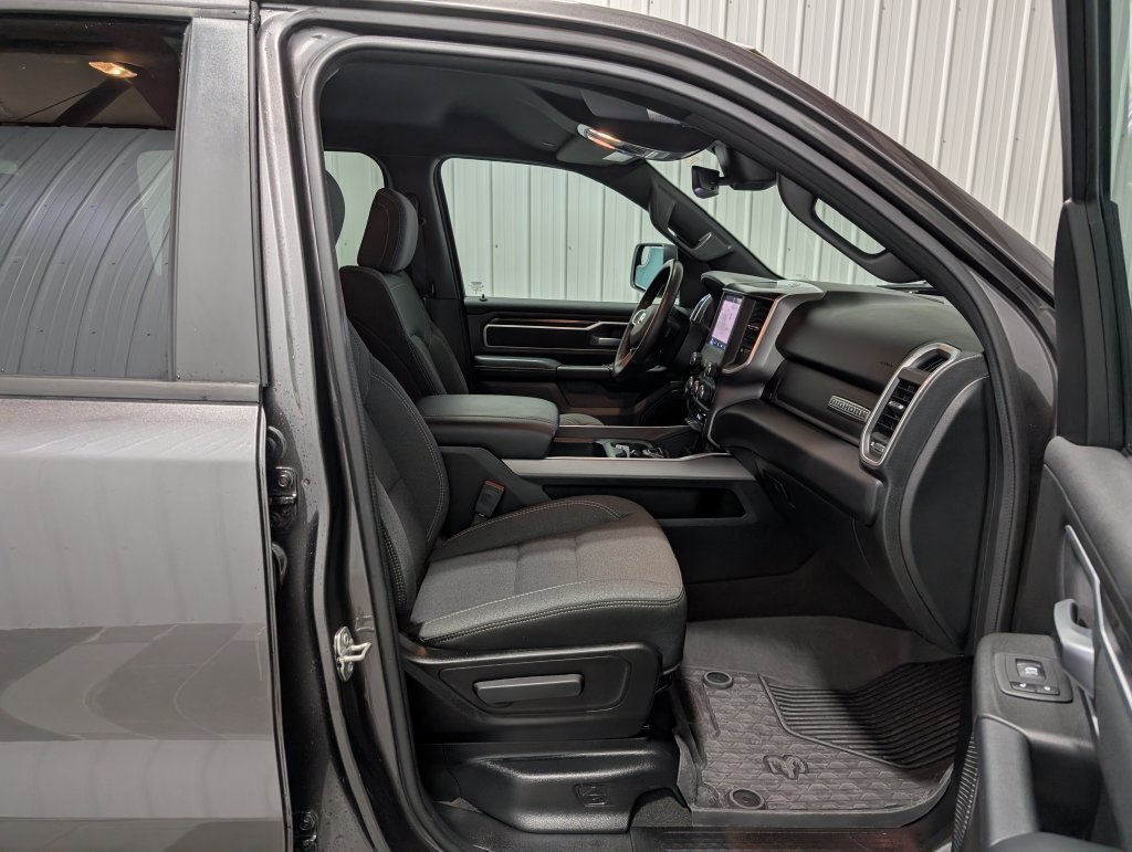 Used 2023 RAM 1500 Big Horn AWD/4WD image 29