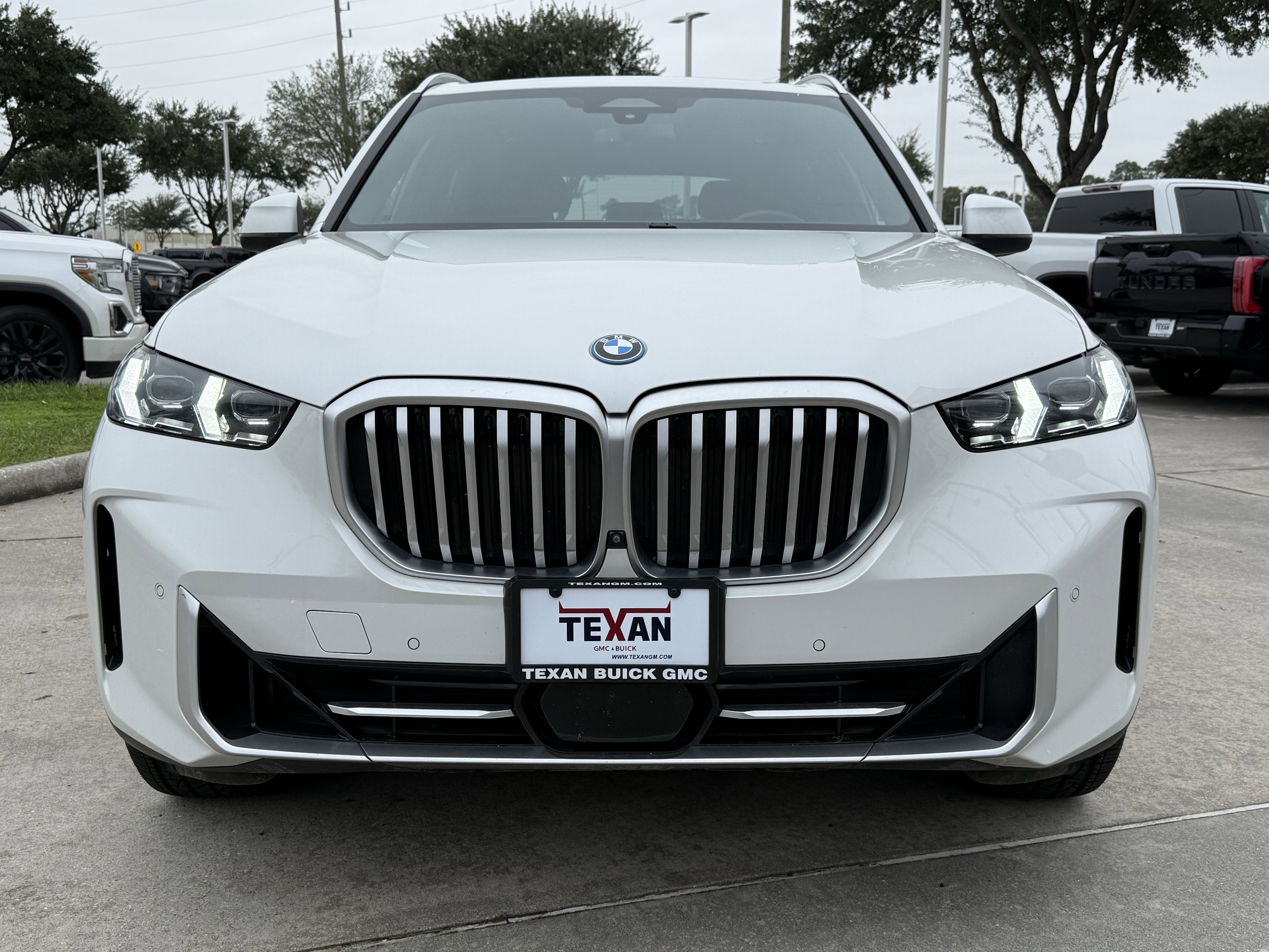 Used 2024 BMW X5 xDrive50e image 10