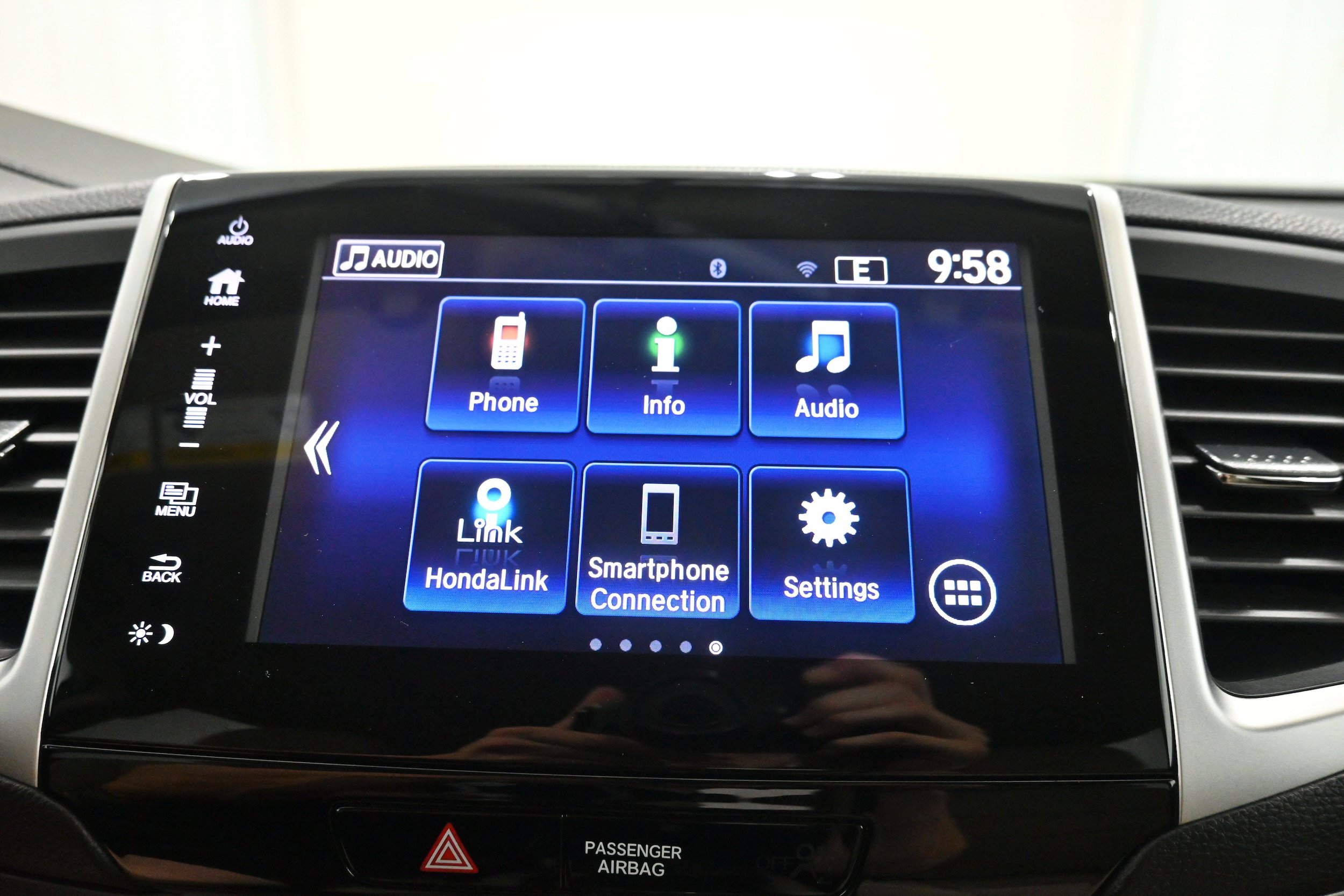 Used 2018 Honda Pilot EX image 12
