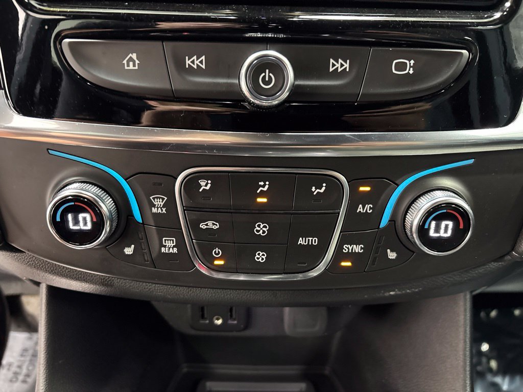 Used 2023 Chevrolet Traverse LT AWD/4WD image 23