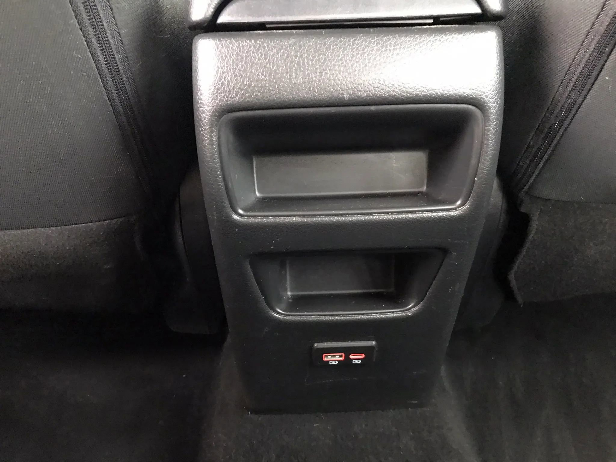 Used 2019 Nissan Sentra SR FWD image 32