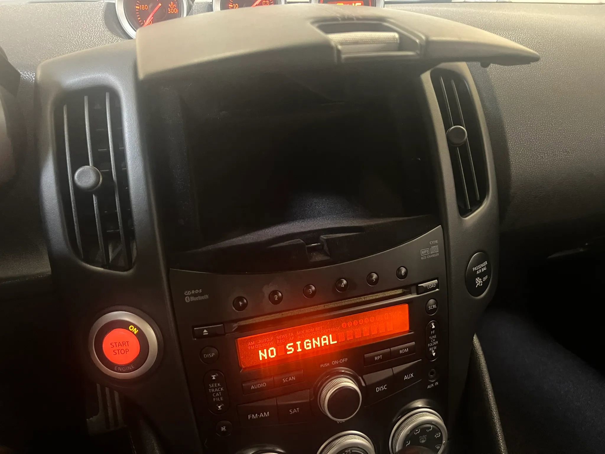 Used 2009 Nissan 370Z Touring image 23