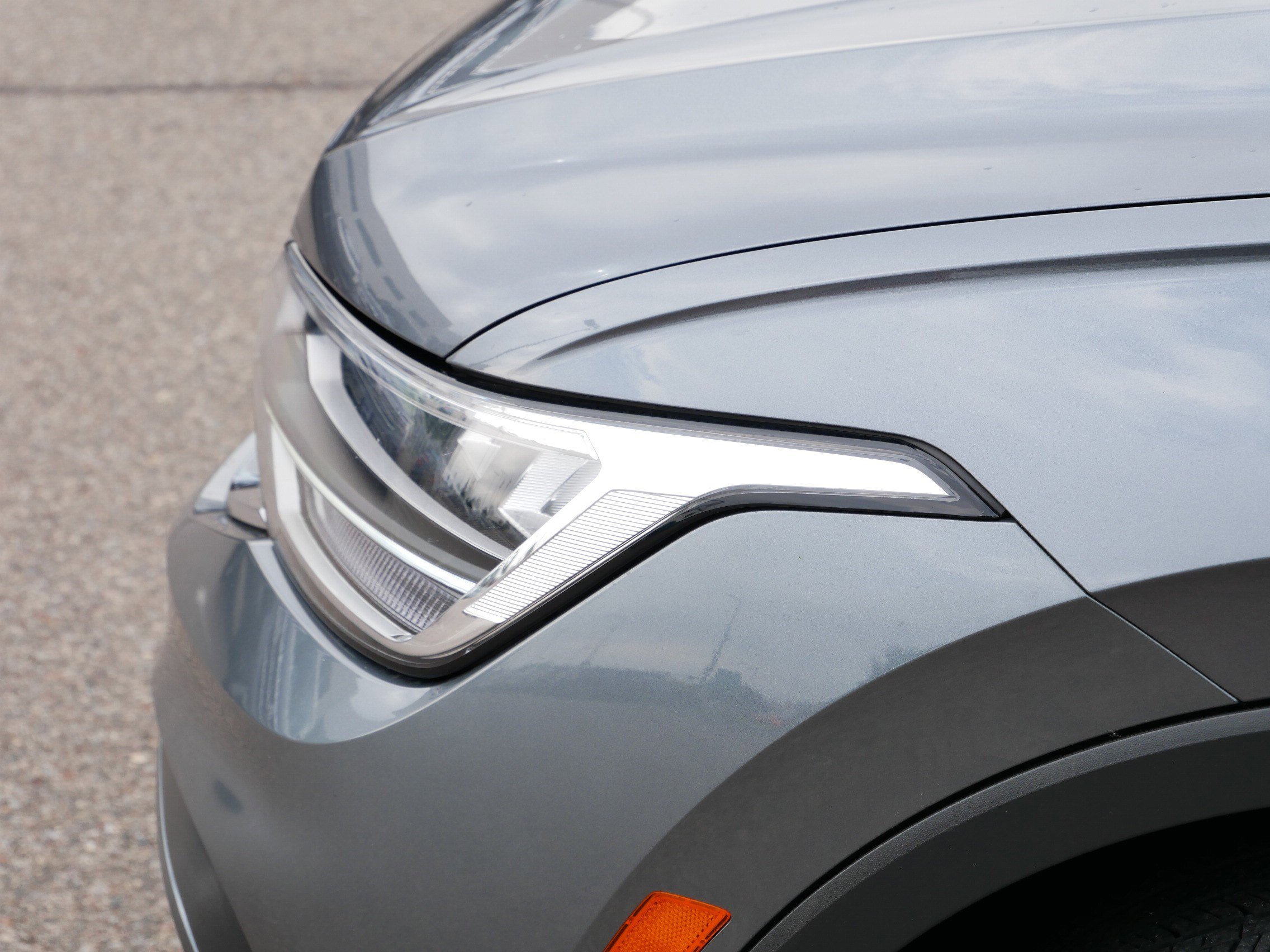 Certified 2022 Volkswagen Tiguan SE image 17