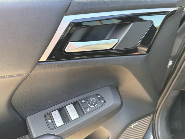 New 2026 Mitsubishi Outlander LE FWD image 20