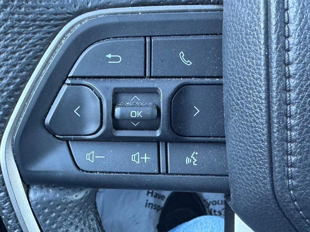 Certified 2024 Toyota Tacoma TRD Sport w/ TRD Sport Premium Package AWD/4WD image 17