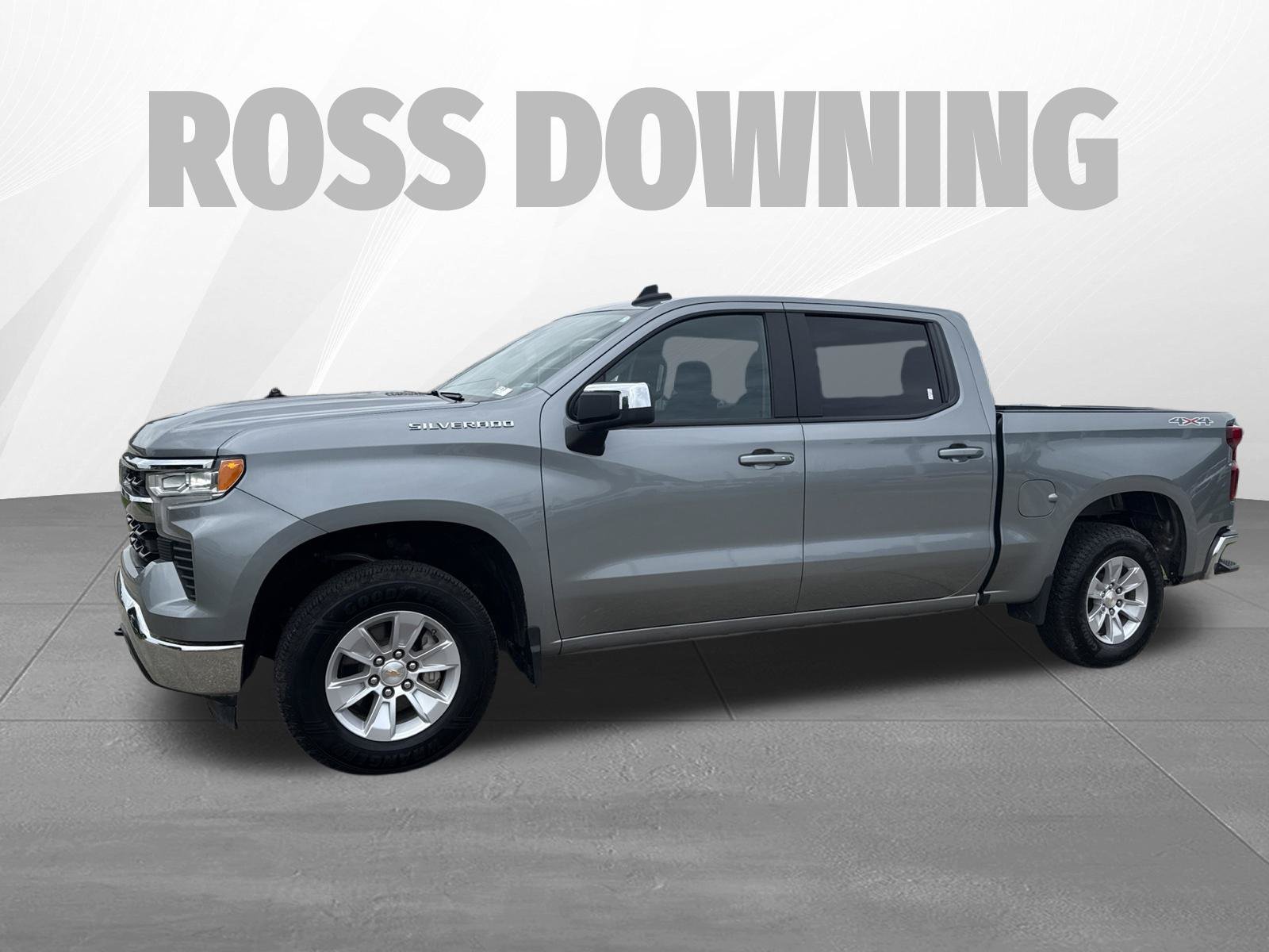 Used 2025 Chevrolet Silverado 1500 LT AWD/4WD image 2