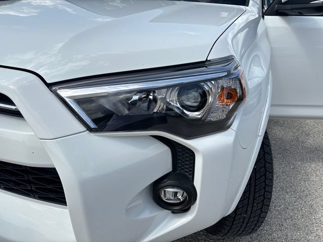 Used 2021 Toyota 4Runner SR5 Premium w/ Moonroof Package RWD image 32