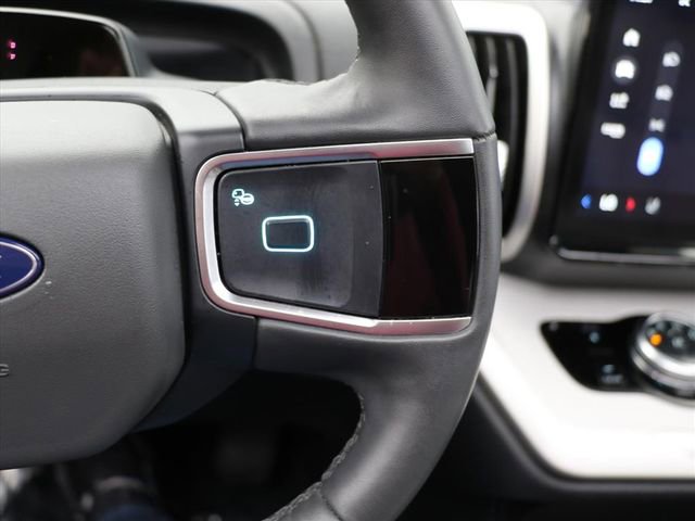 Used 2025 Ford Expedition Active image 26