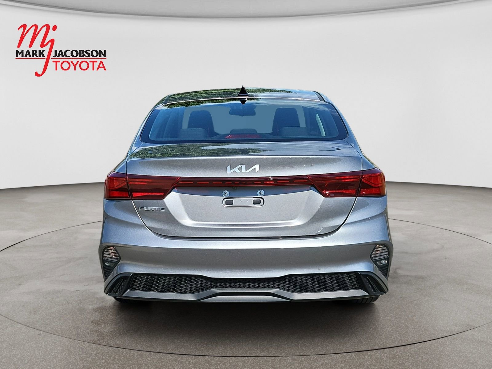 Used 2022 Kia Forte LXS w/ LXS Technology Package FWD image 6