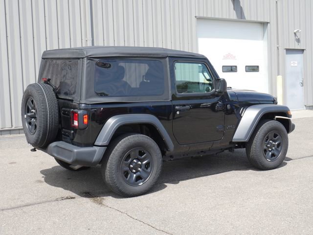 Used 2025 Jeep Wrangler Sport AWD/4WD image 8