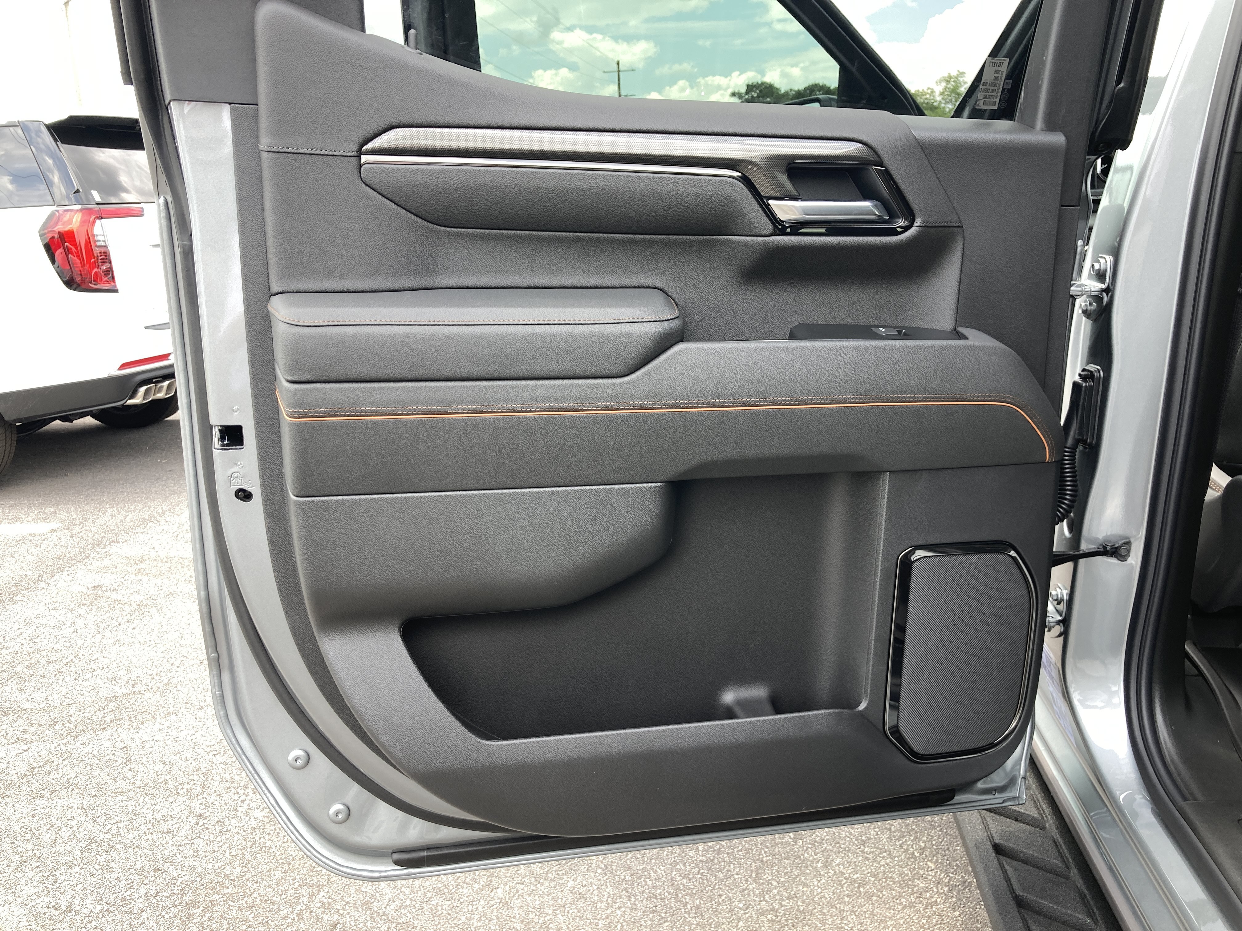 New 2026 GMC Sierra 1500 AT4 w/ AT4 Premium Package AWD/4WD image 17