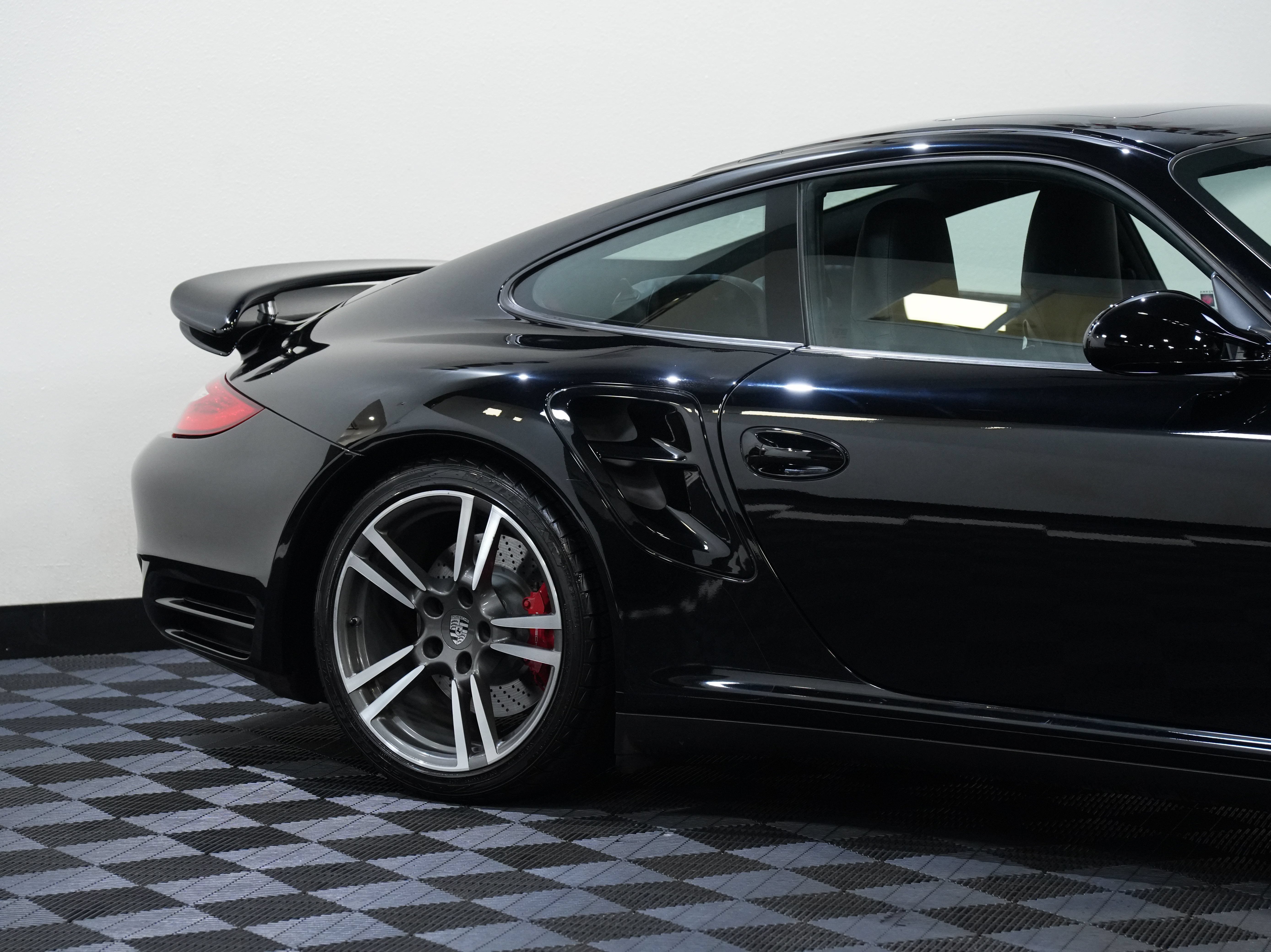 Used 2013 Porsche 911 4 Coupe AWD/4WD image 14