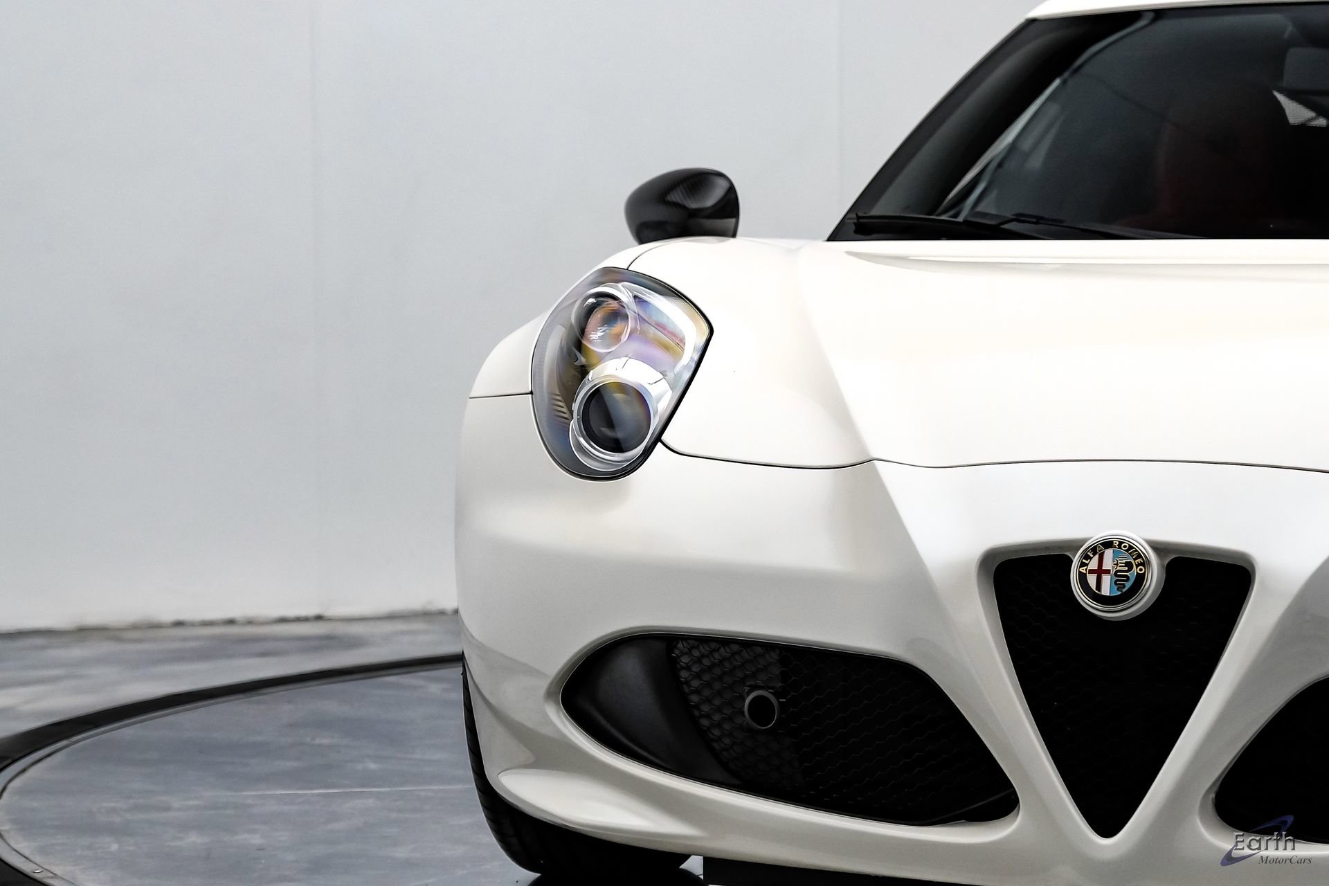 Used 2015 Alfa Romeo 4C Coupe w/ Leather Interior Group RWD image 29