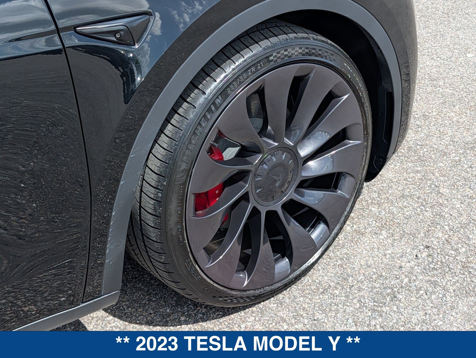 Used 2023 Tesla Model Y Performance AWD/4WD image 13