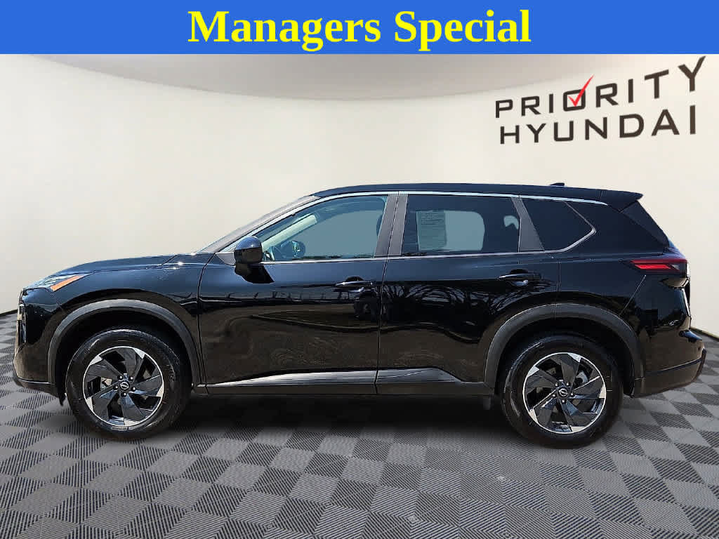 Used 2025 Nissan Rogue SV AWD/4WD image 7