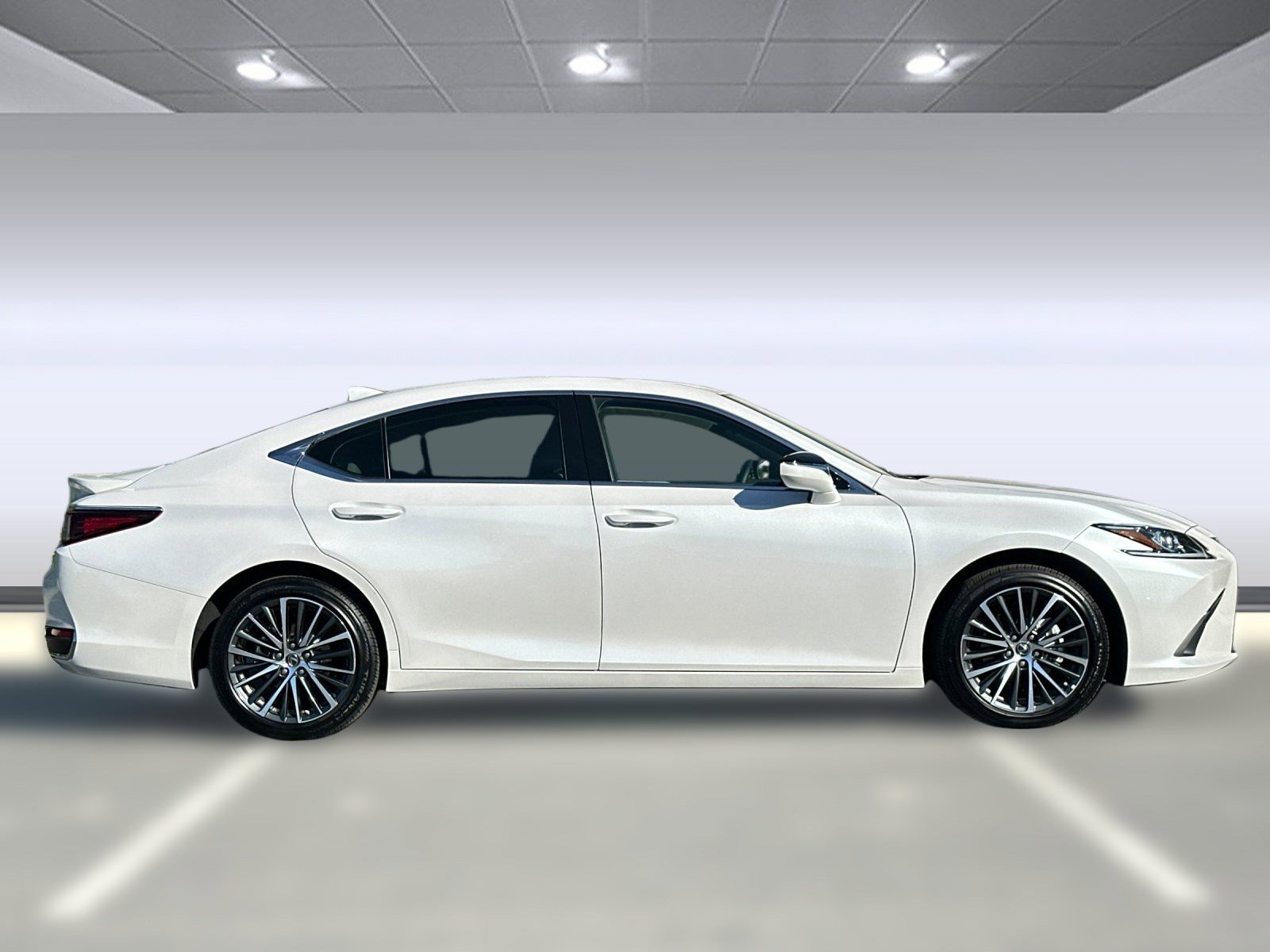 Certified 2025 Lexus ES 300h w/ Premium Package image 8
