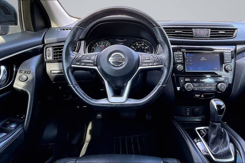 Used 2017 Nissan Rogue Sport SL AWD/4WD image 5