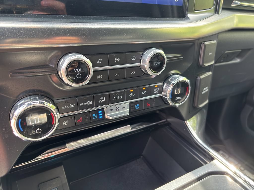 Used 2021 Ford F150 Lariat w/ Equipment Group 502A High AWD/4WD image 18