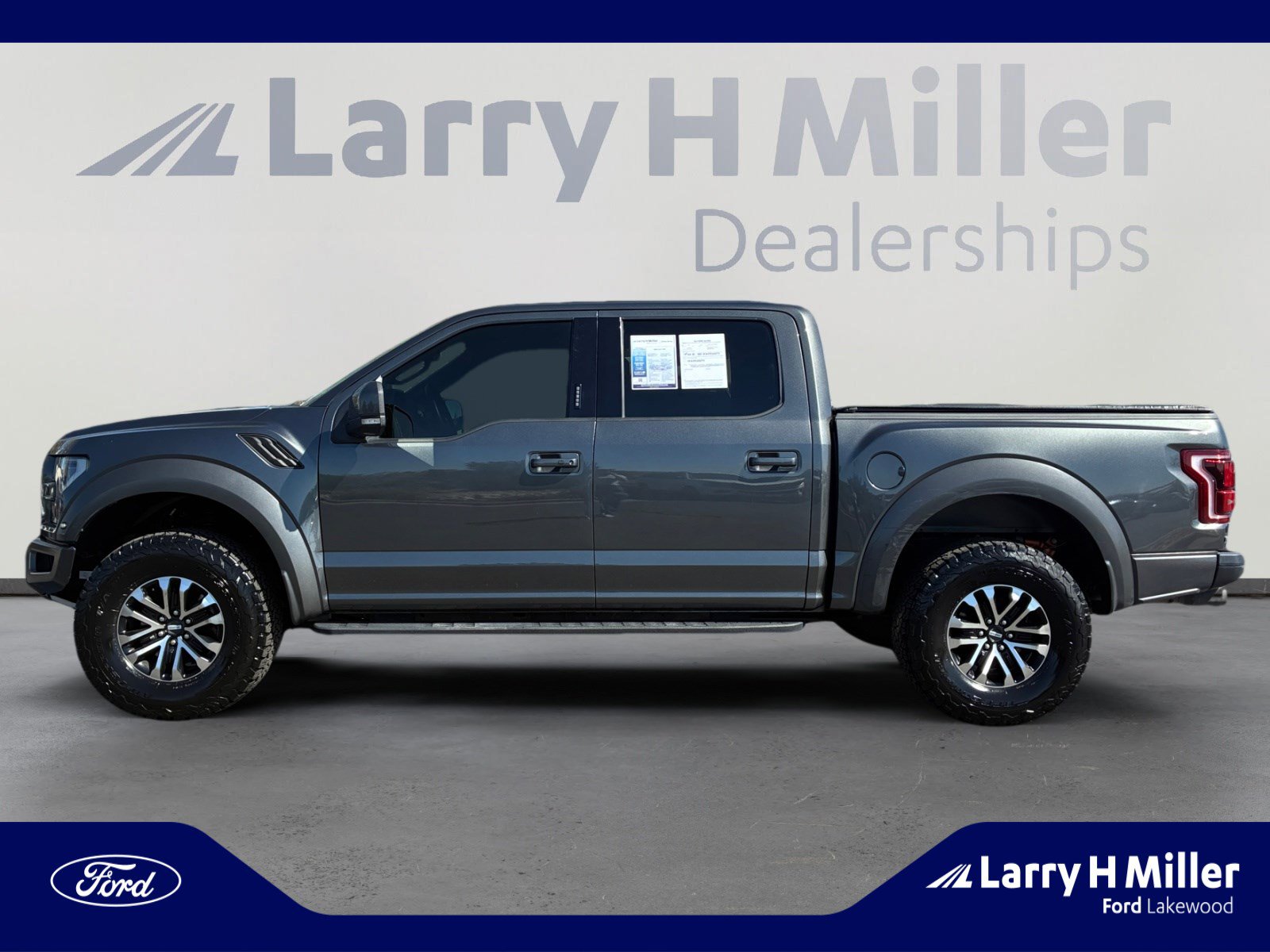 Used 2020 Ford F150 Raptor w/ Equipment Group 802A Luxury AWD/4WD image 2
