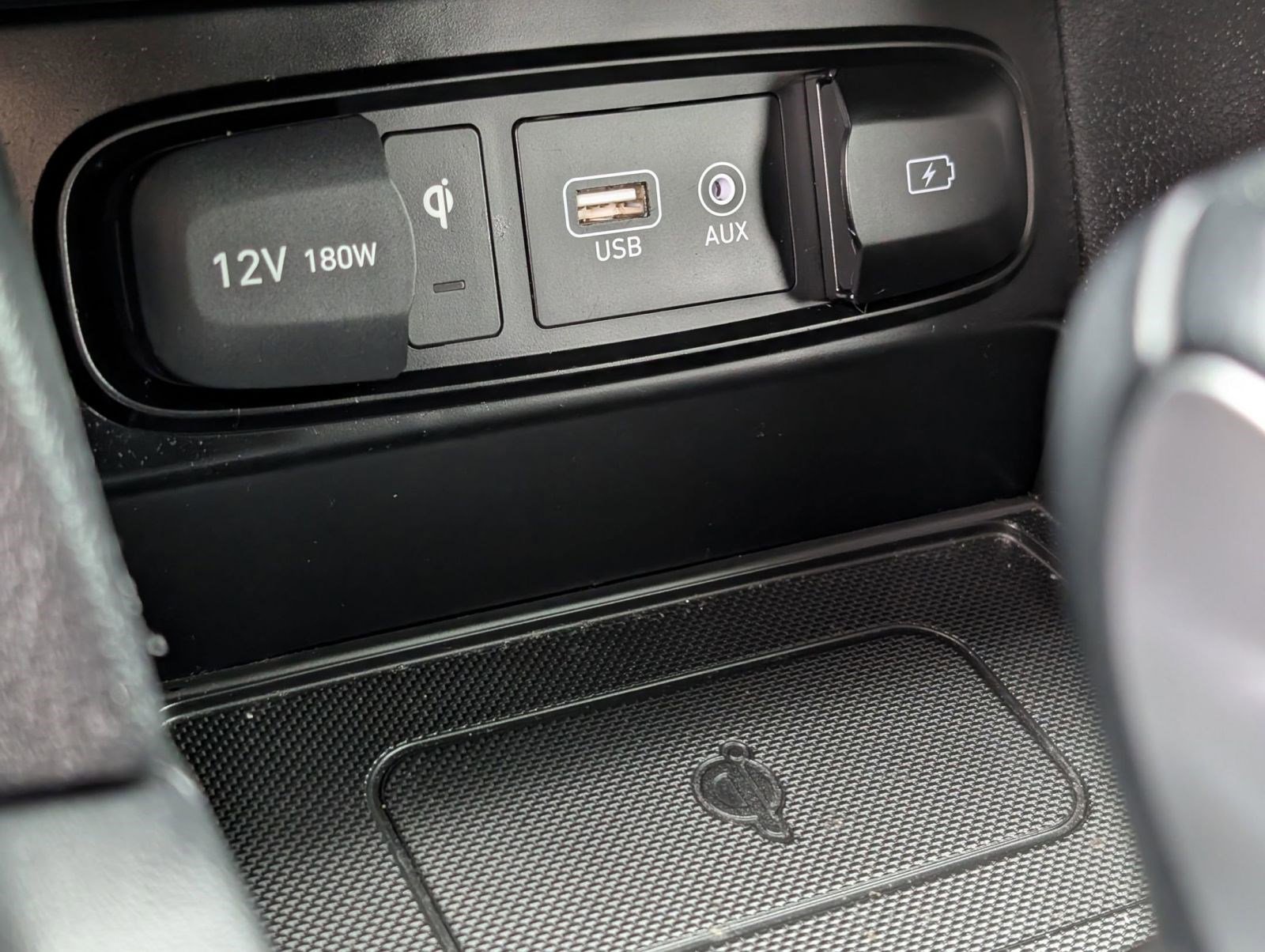 Used 2020 Hyundai Santa Fe SEL image 27