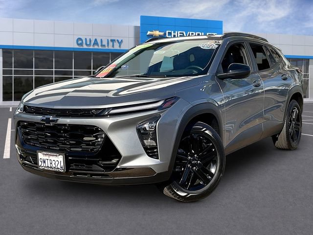 Certified 2024 Chevrolet Trax ACTIV w/ Driver Confidence Package FWD image 3