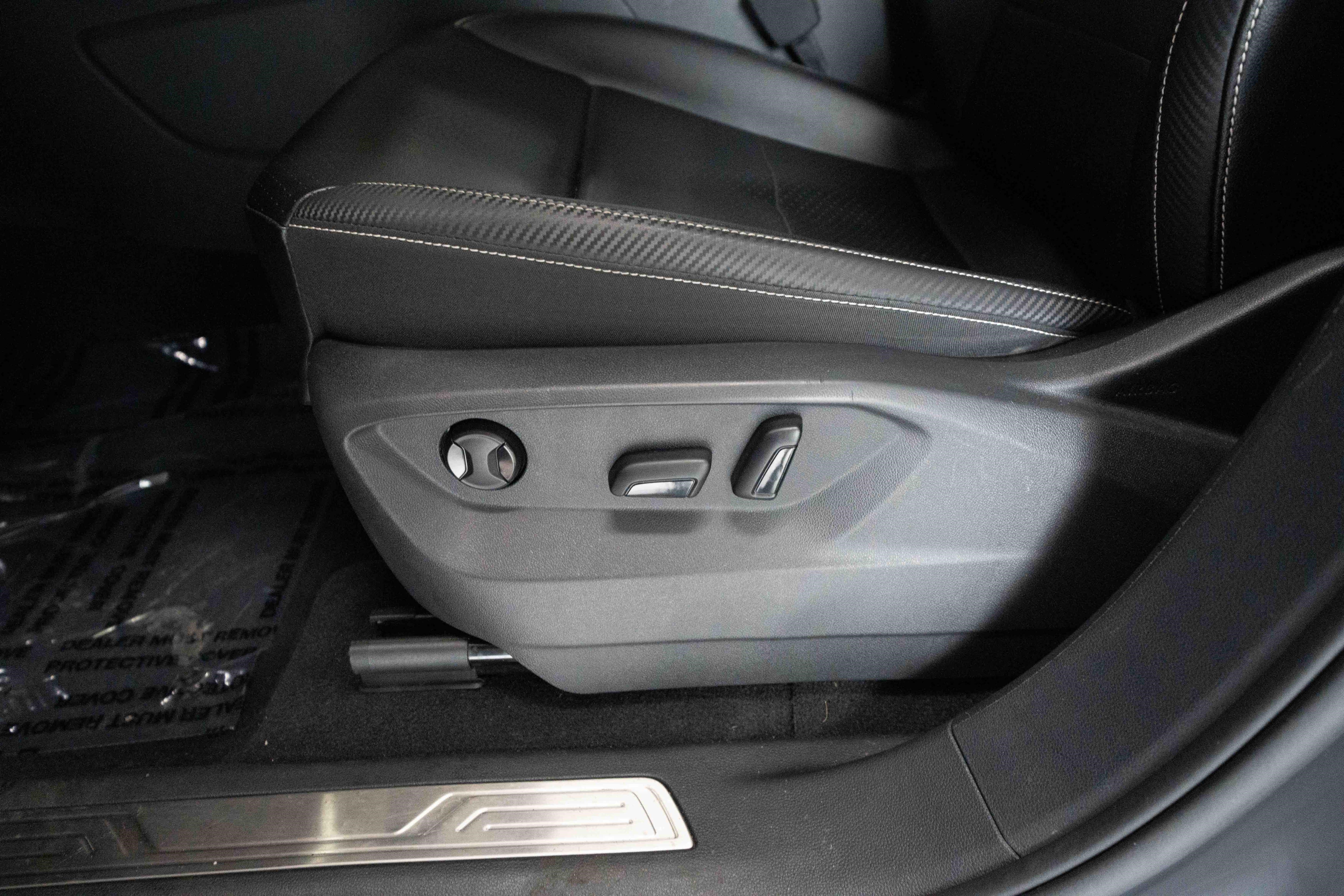 Used 2022 Volkswagen Atlas Cross Sport SE w/ Panoramic Sunroof Package AWD/4WD image 12