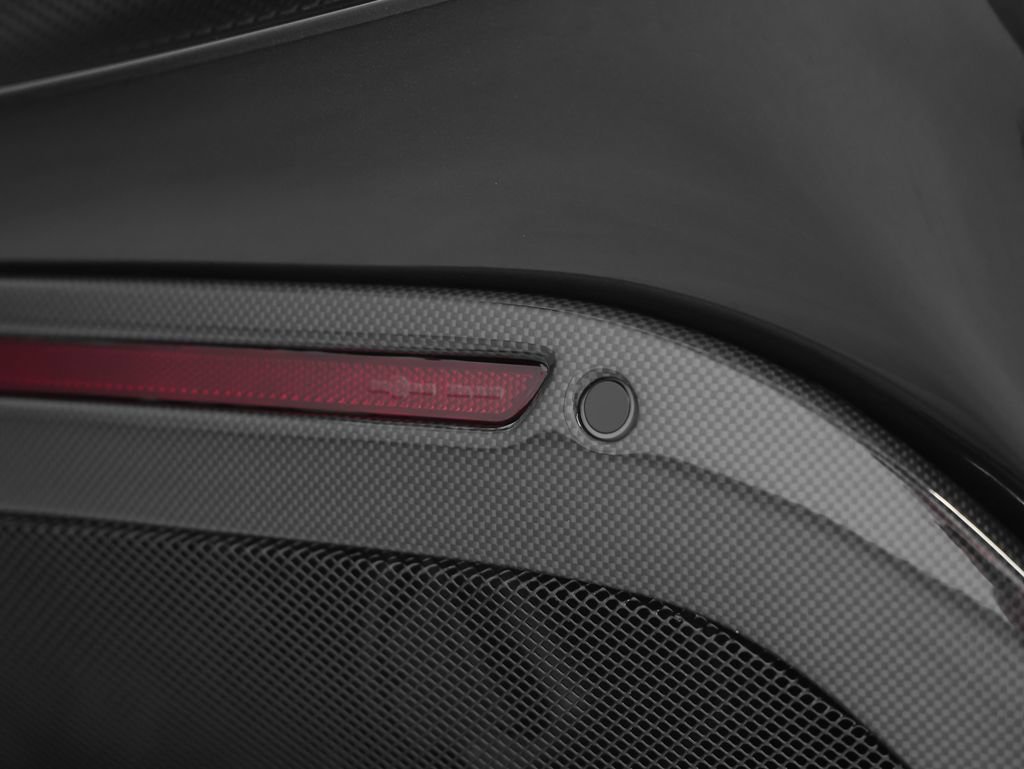 Certified 2021 Ferrari F8 Tributo RWD image 34