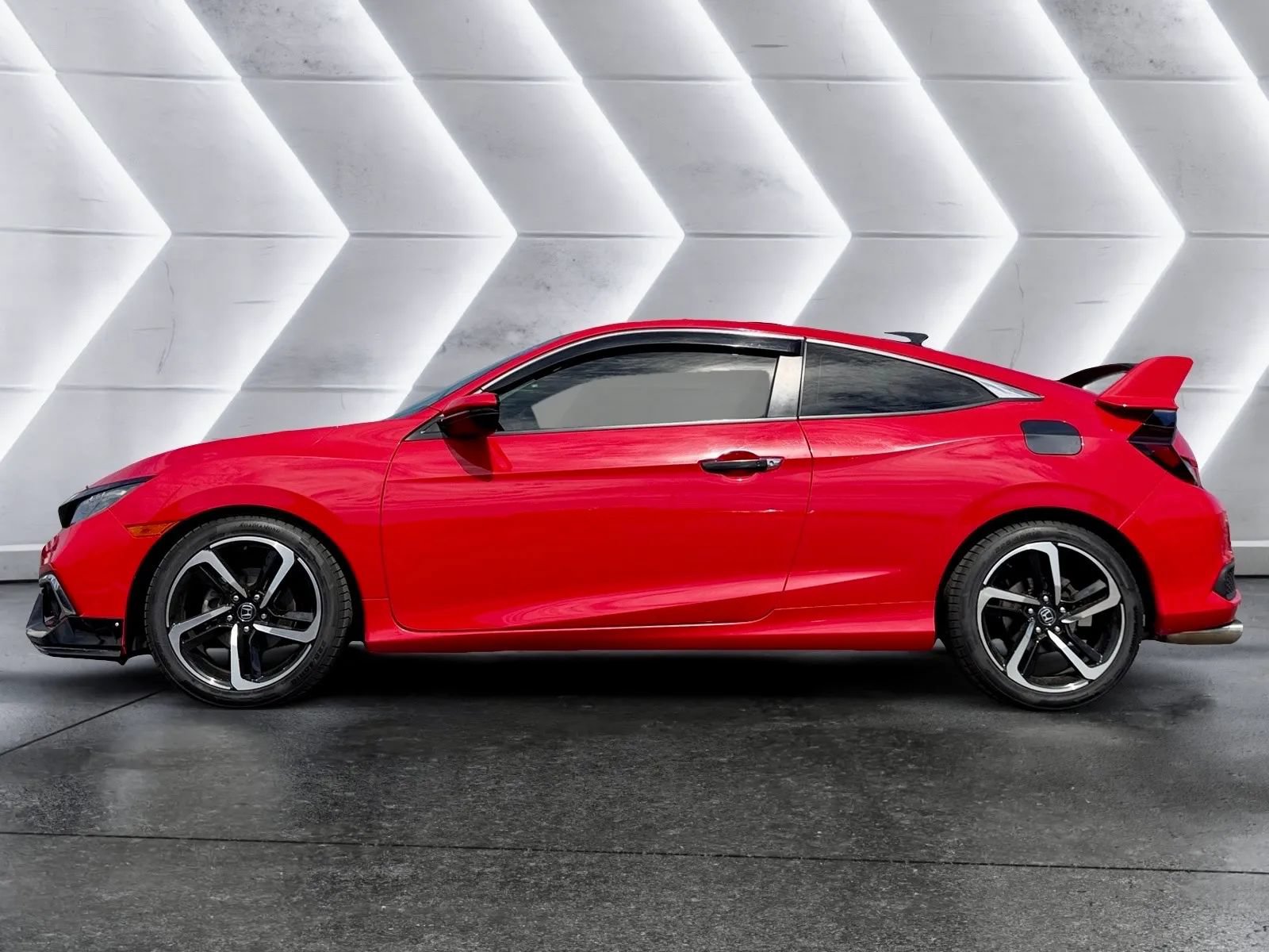 Used 2019 Honda Civic Touring image 5