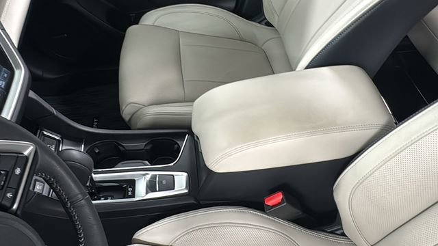 Certified 2025 Subaru Ascent Limited w/ Popular Package #2 image 39