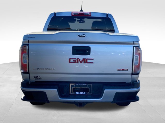 Used 2015 GMC Canyon SLE AWD/4WD image 3