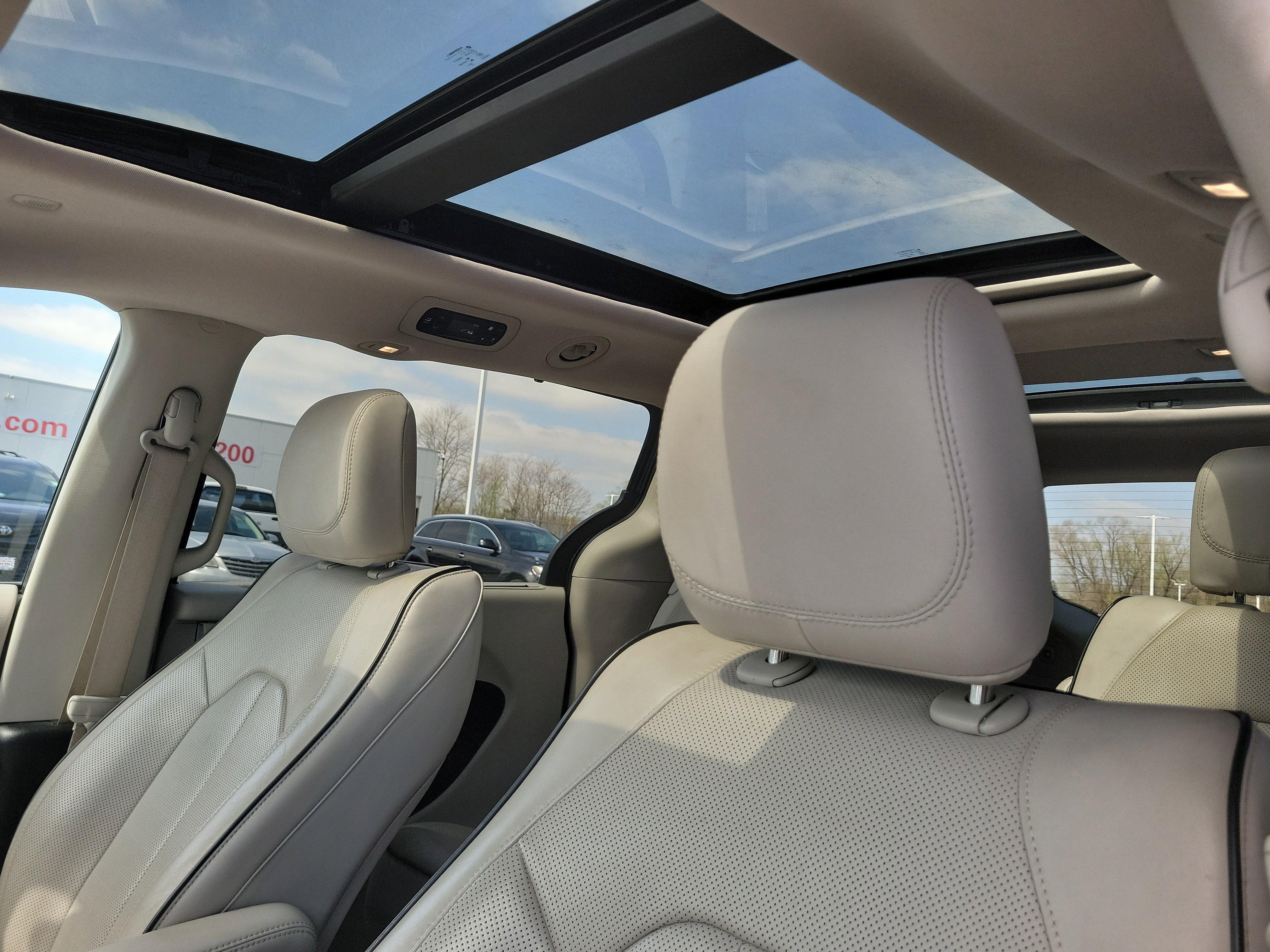 Used 2021 Chrysler Pacifica Limited w/ Premium & Safety Sphere Group image 19